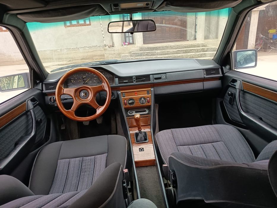 Mercedes W124 - 2.0 Diesel 75CP - Stare buna!