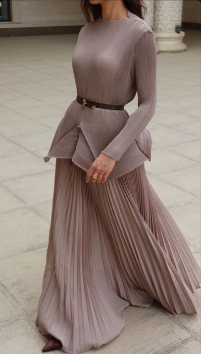 Платье волана коричневая