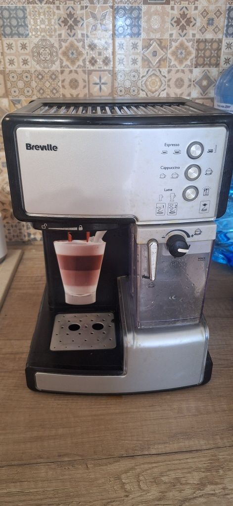 Еспресо машина Breville