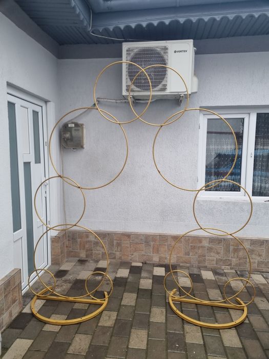 Arcada flori din metal