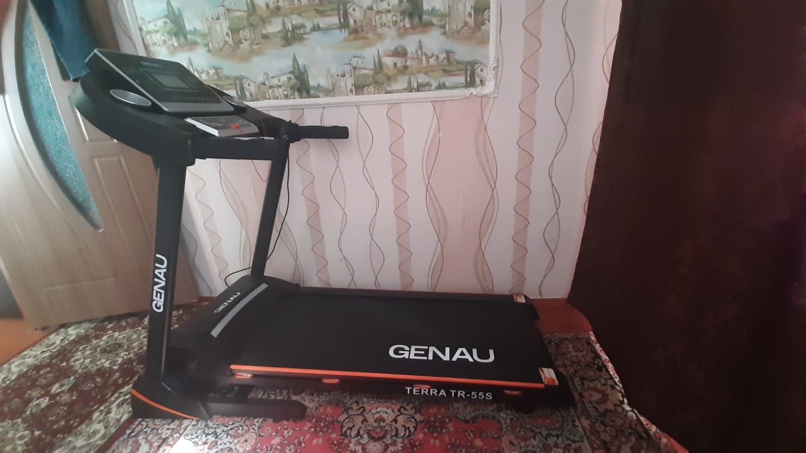Продаю новую беговую дорожку