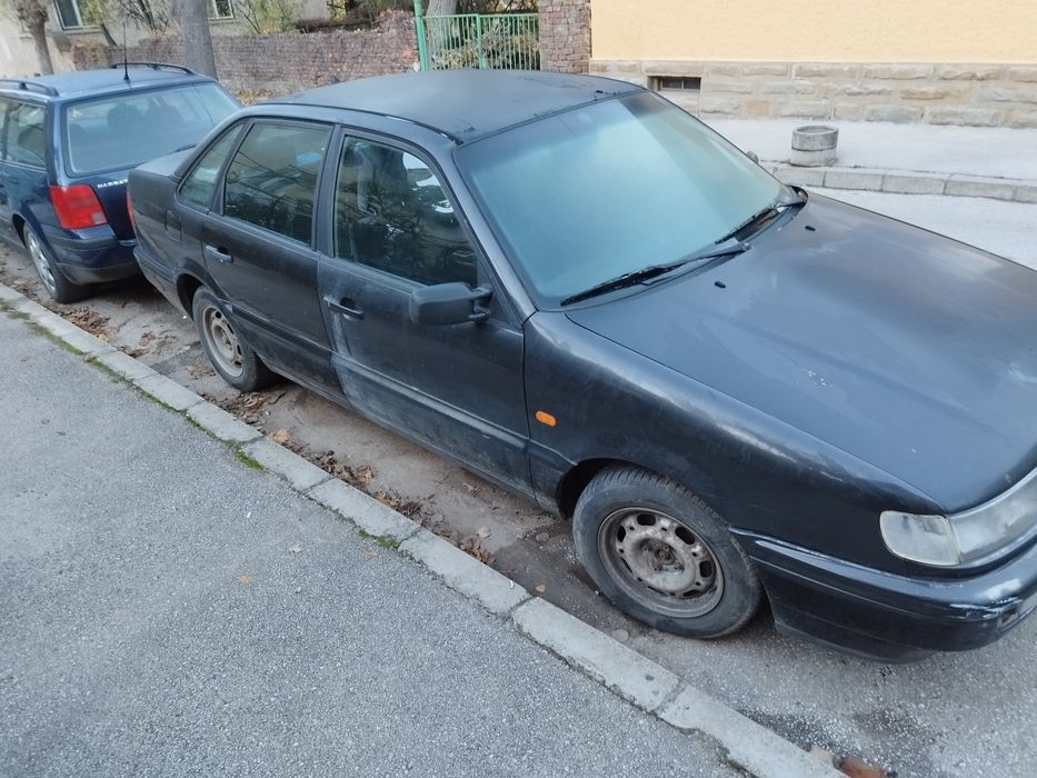Продавам Пасат Б4 2000куб. 115к.с газ/бензин
