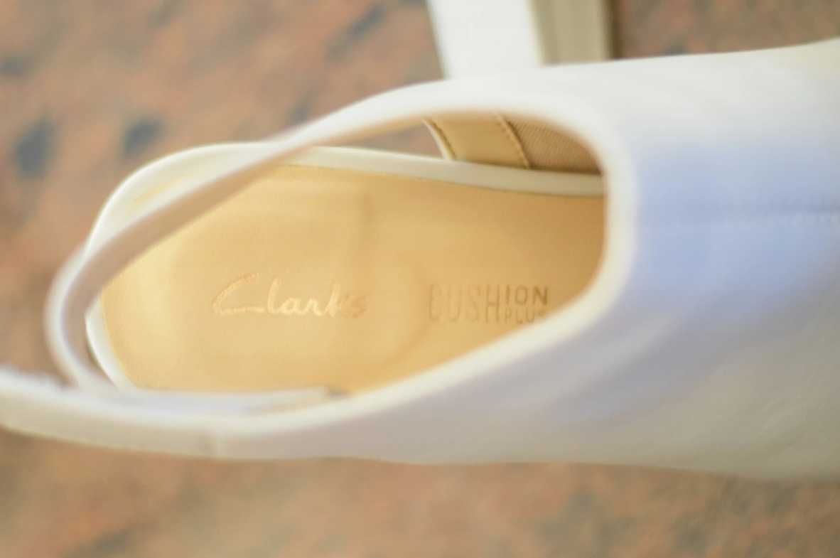 Sandale cu toc CLARKS