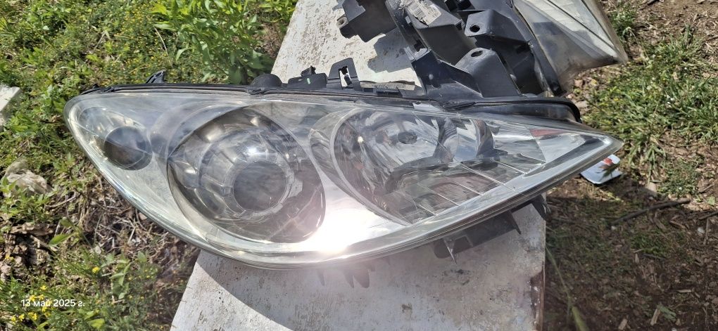 Продавам 2бр.фарове пежо 307