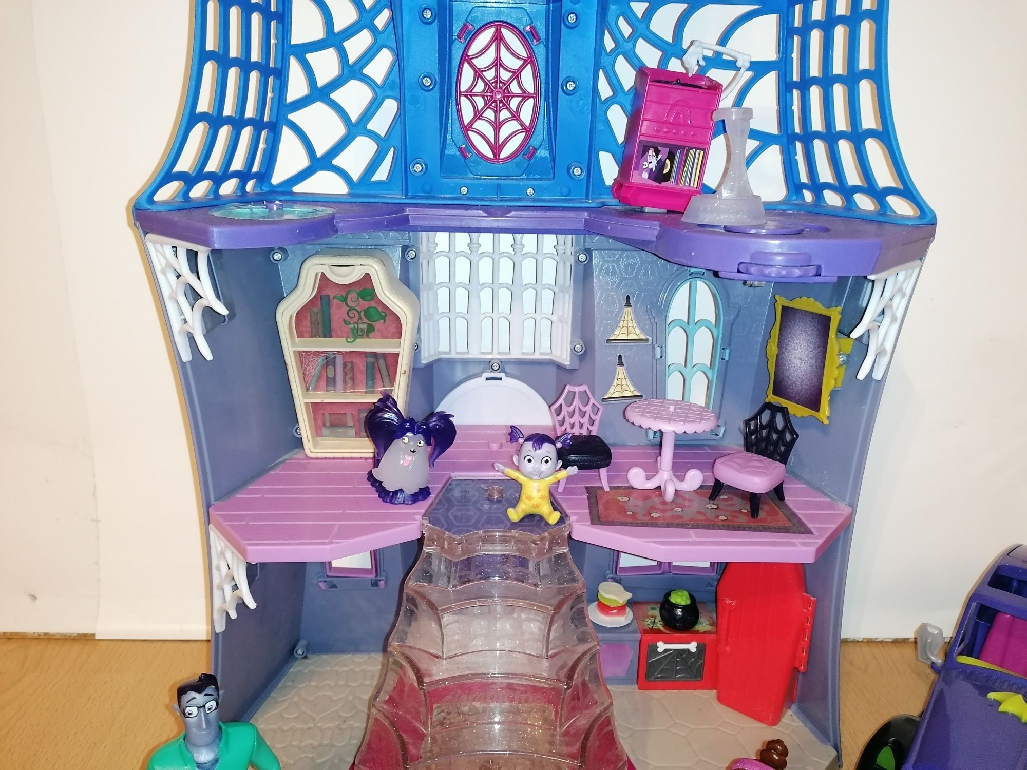 Pensiune, casa/casuta vampirina