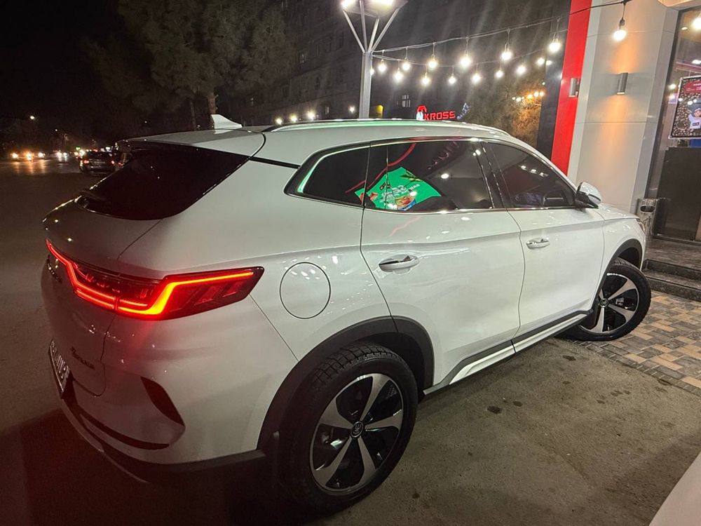 BYD SONG PLUS в отличном состоянии не битая некрашеная