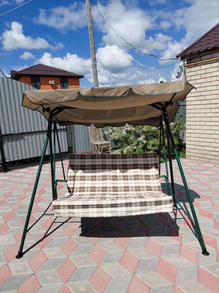 Продам качели ии