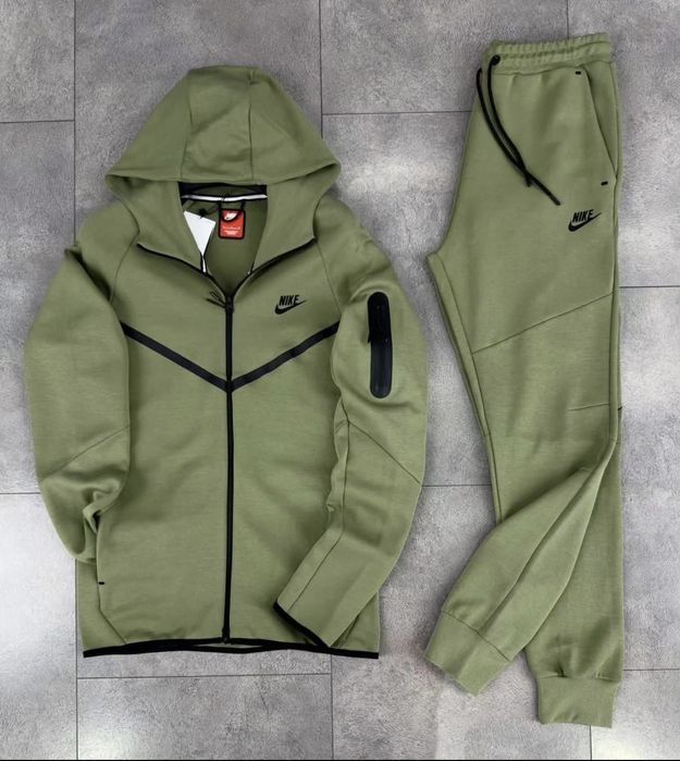 Nike Tech Fleece спортен екип активен джоб