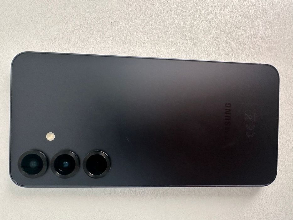 Telefon SAMSUNG S25 17incarcari ca nou! predare persoana Adj