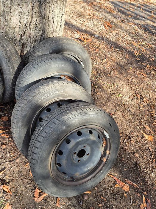 Гуми с джанти Barum 185/65/15 и 4 броя гyми  GOODYEAR  235/55/17