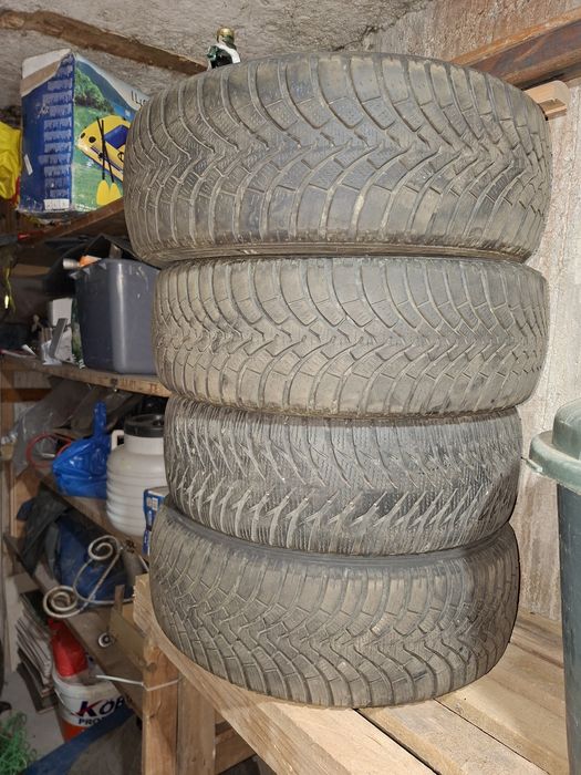 Anvelope 185 60 R15 iarnă