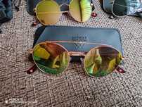 Vand ochelari de soare diverse modele.