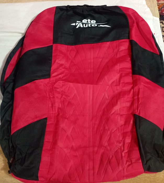 Huse auto universale