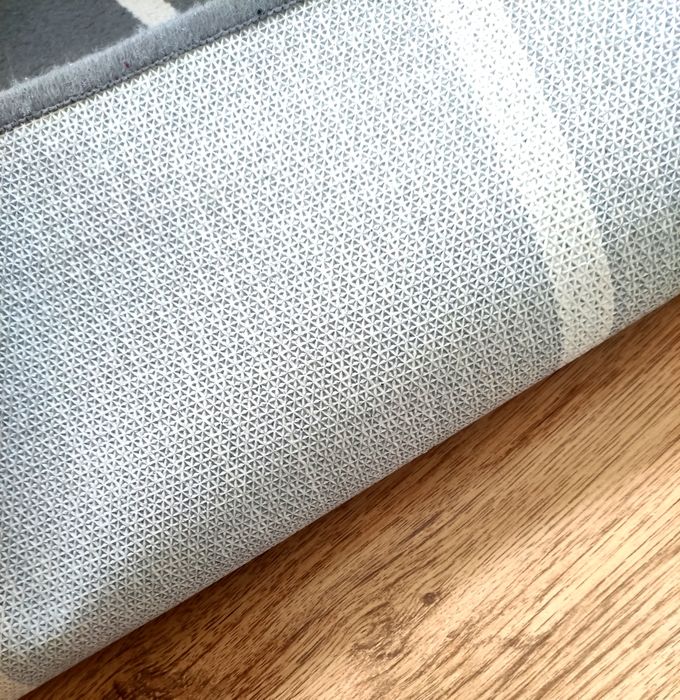 Голям килим Икеа/ Ikea 182/122 см.