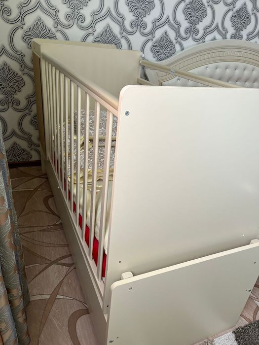 Абсолютно новый манеж. Срочно продам.