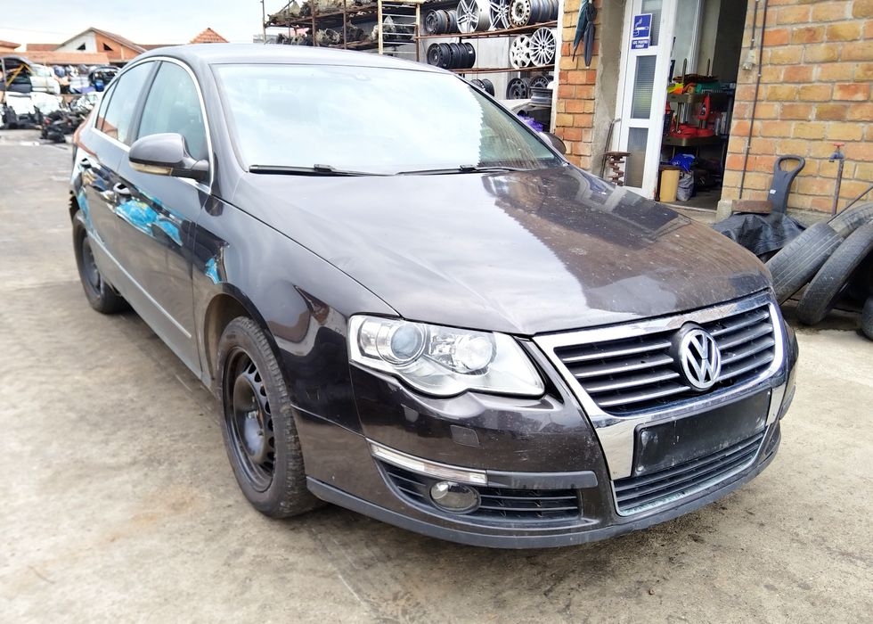 Far/faruri XENON stanga/dreapta Vw Passat B6 an 2005-2010 ( EUROPA )