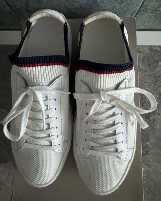 Tenisi pantofi sport sneakers Lacoste marimea 40 Prefer predare pers