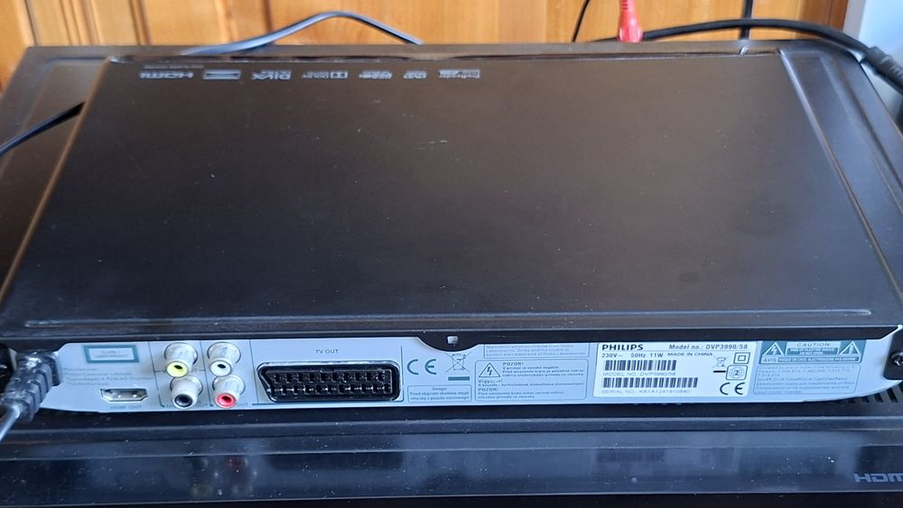 DVD player Philips DVP3990/58 cu USB, HDMI și telecomandă