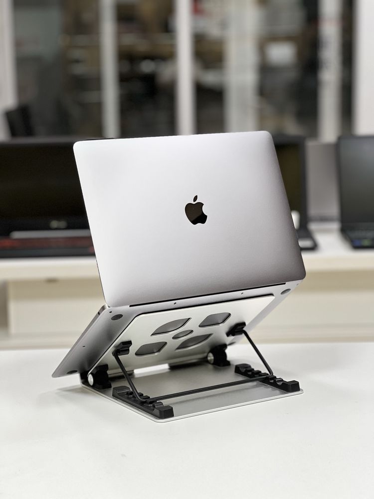 MacBook Air | 8 циклов | M1 | ОЗУ 8Gb | SSD 256Gb