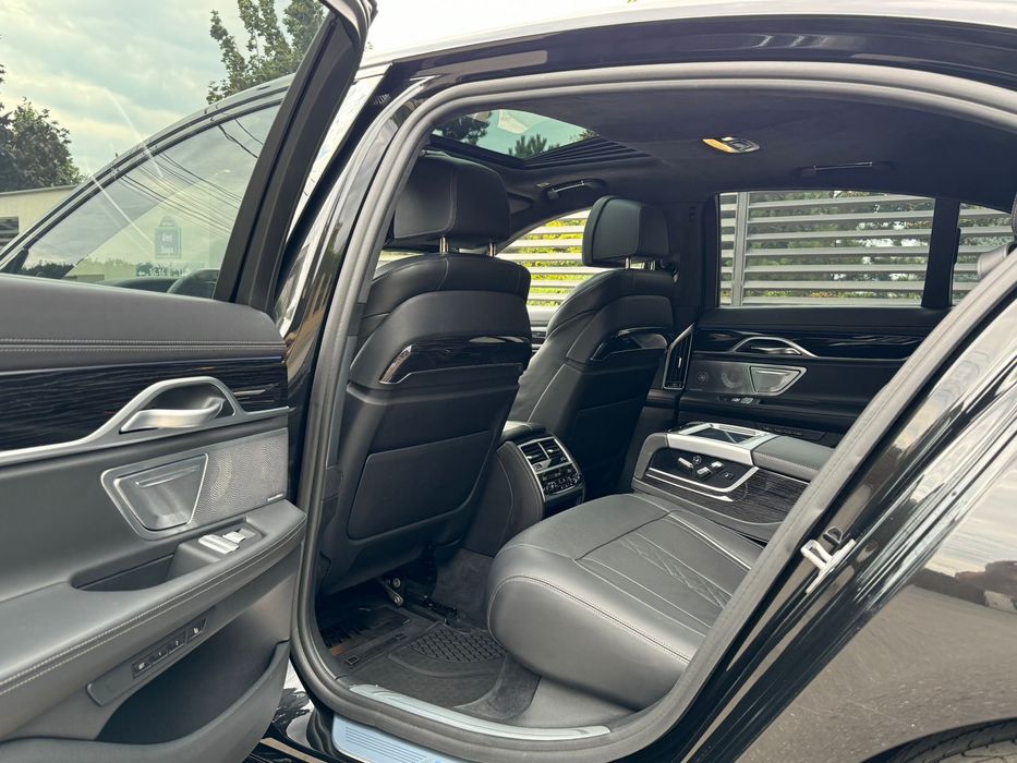 Vand BMW 750 ix M Proprietar. Impozit achitat. Revizie recent efectuat