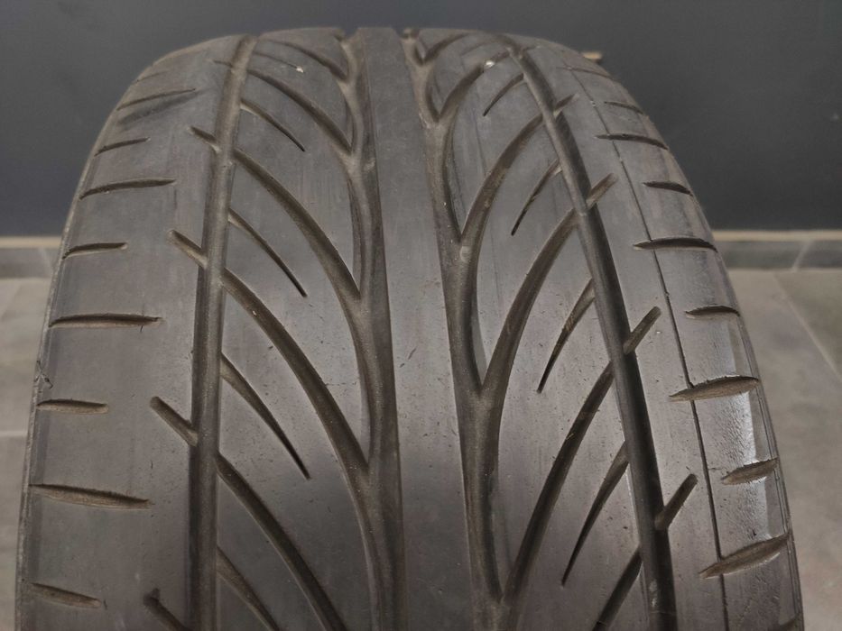 1бр Лятна Гума 225 35 17 - Hankook
