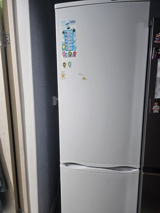 Продам холодильник атлант 70.000