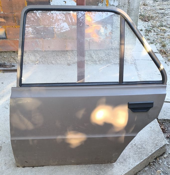 Skoda 120 l /три броя врати/