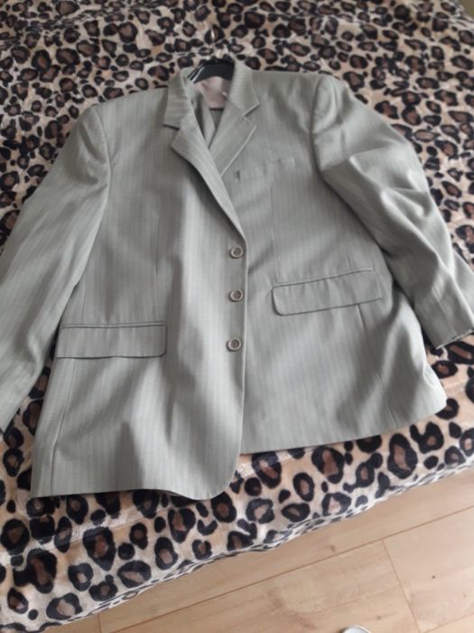 Vand costum barbatesc marimea 58 culoare verzui spre grii
