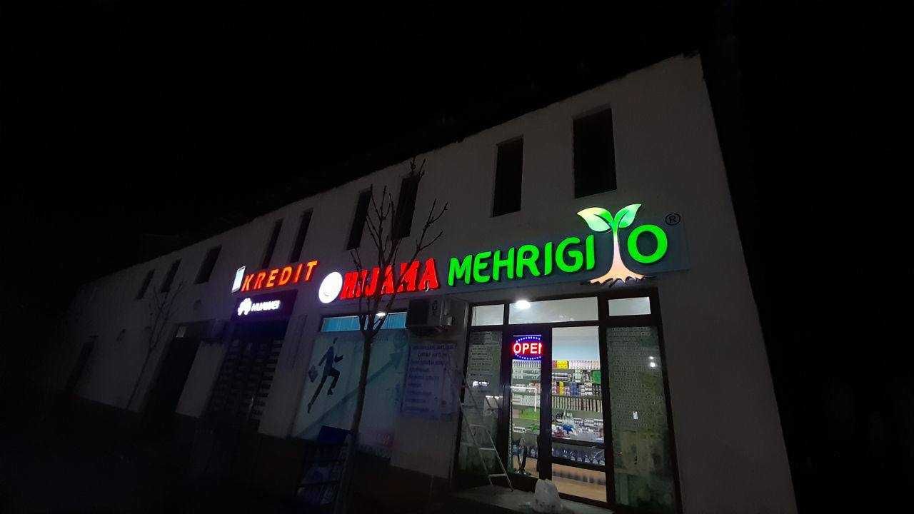 Tashqi reklama bukva banner led ekran