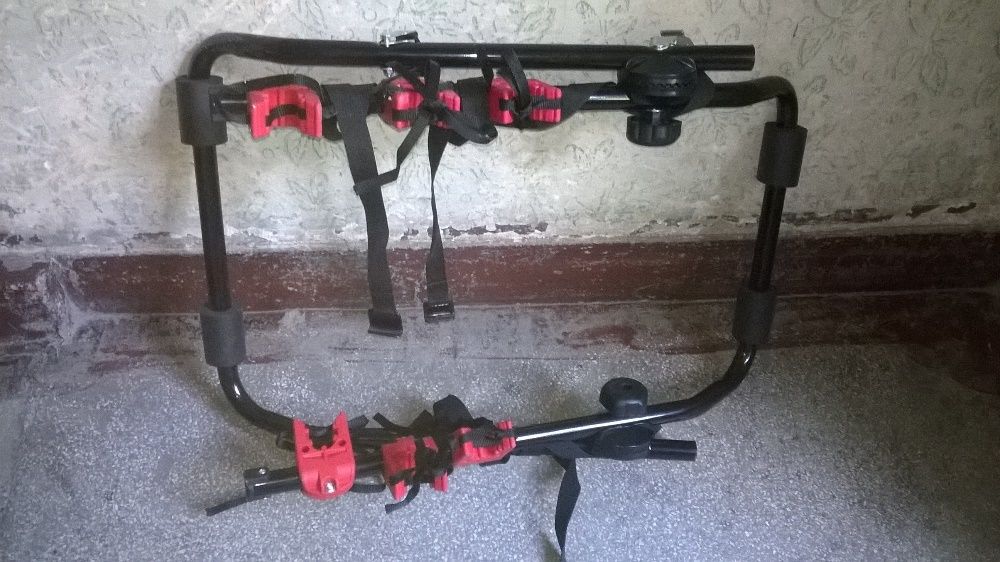 Bicicleta MTB cu 21 de viteze + diverse accesorii