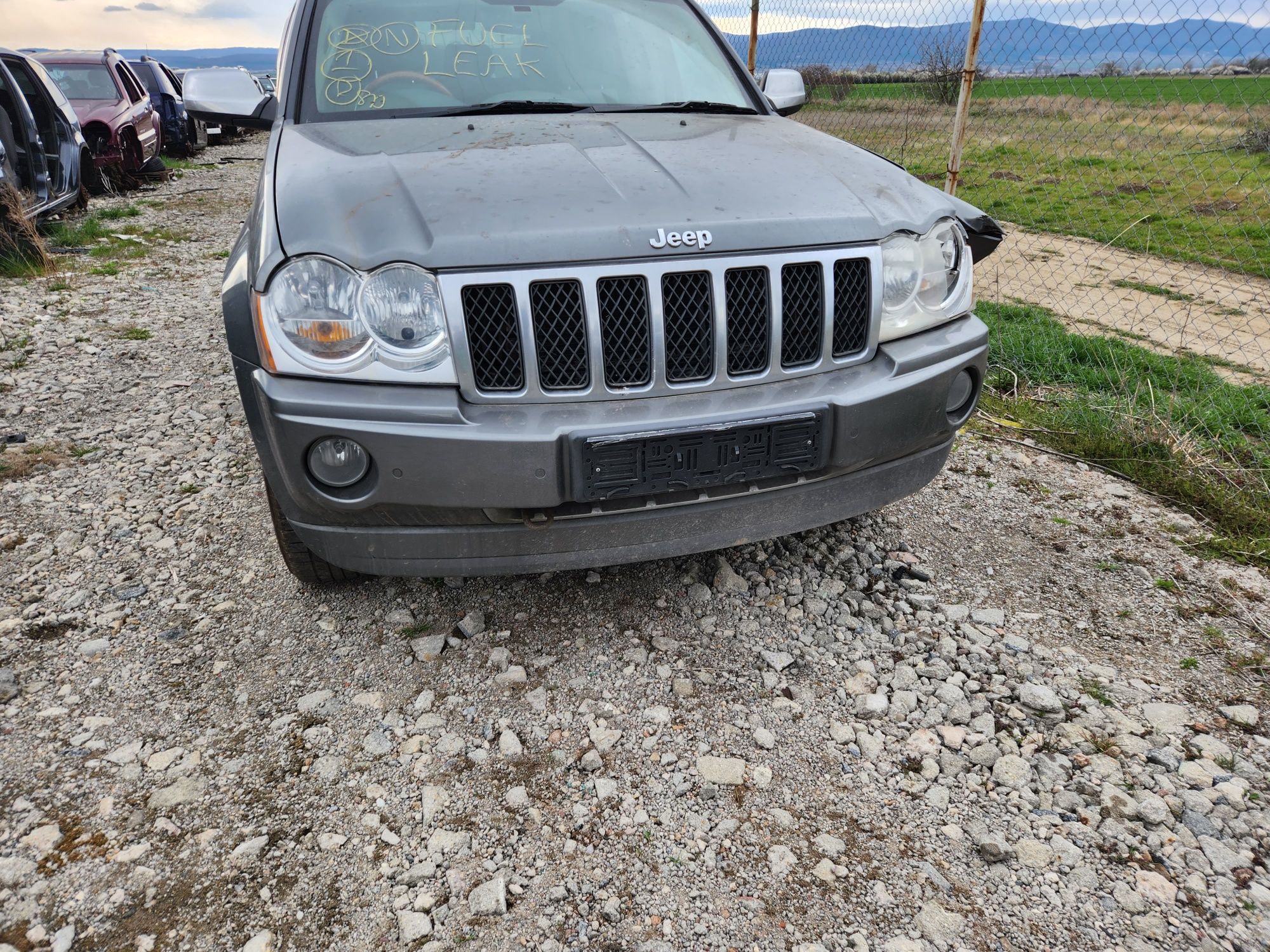 За Части Jeep grand Cherokee 3.0 crd автоматик 2009г