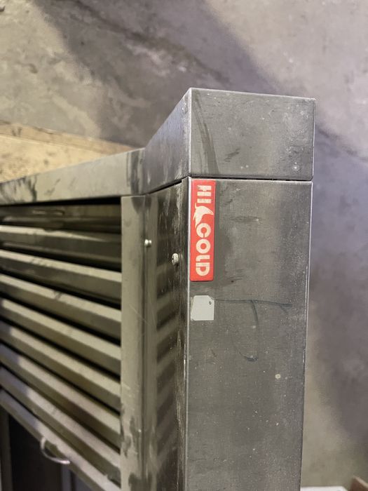 Продам вытяжку настенную для ресторанов кухни.