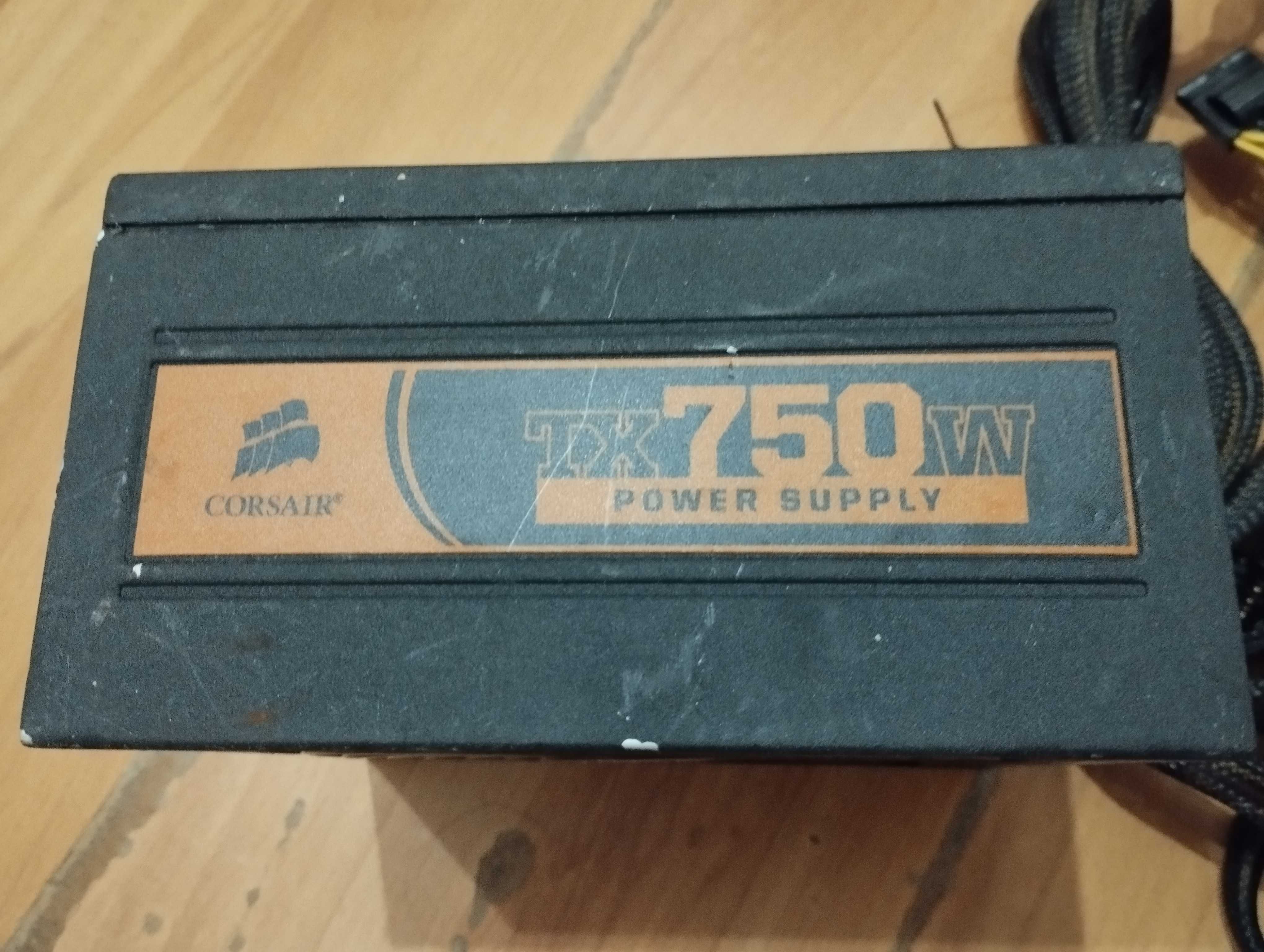 Sursa de alimentare Corsair 750 Watt