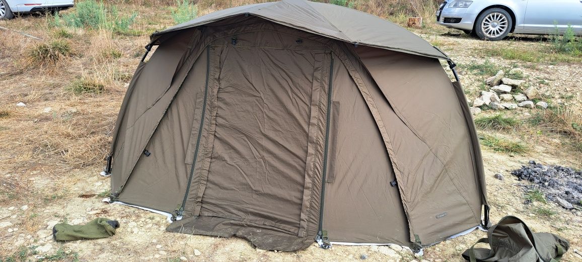 Палатка Trakker tempest + зимно покривало
