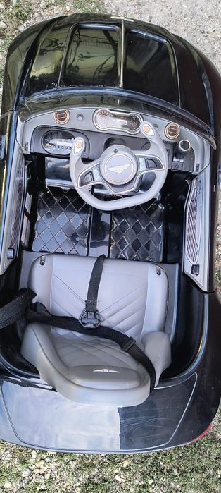 Mașină electrică,acumulator nou,model Bentley.