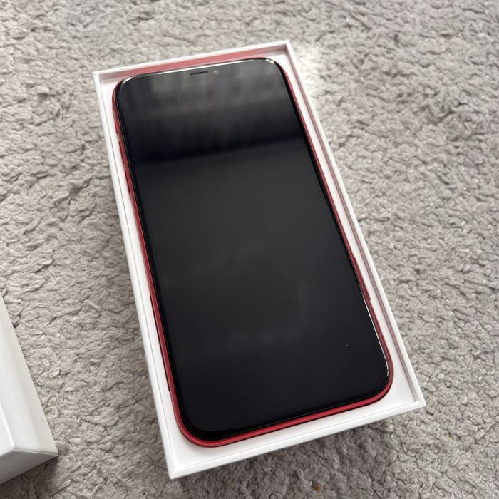 iPhone 11 64GB Product red