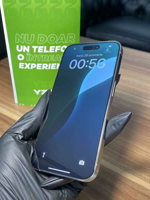 iPhone 15 Pro / 128 GB / Sănătate baterie 90% / Ca nou