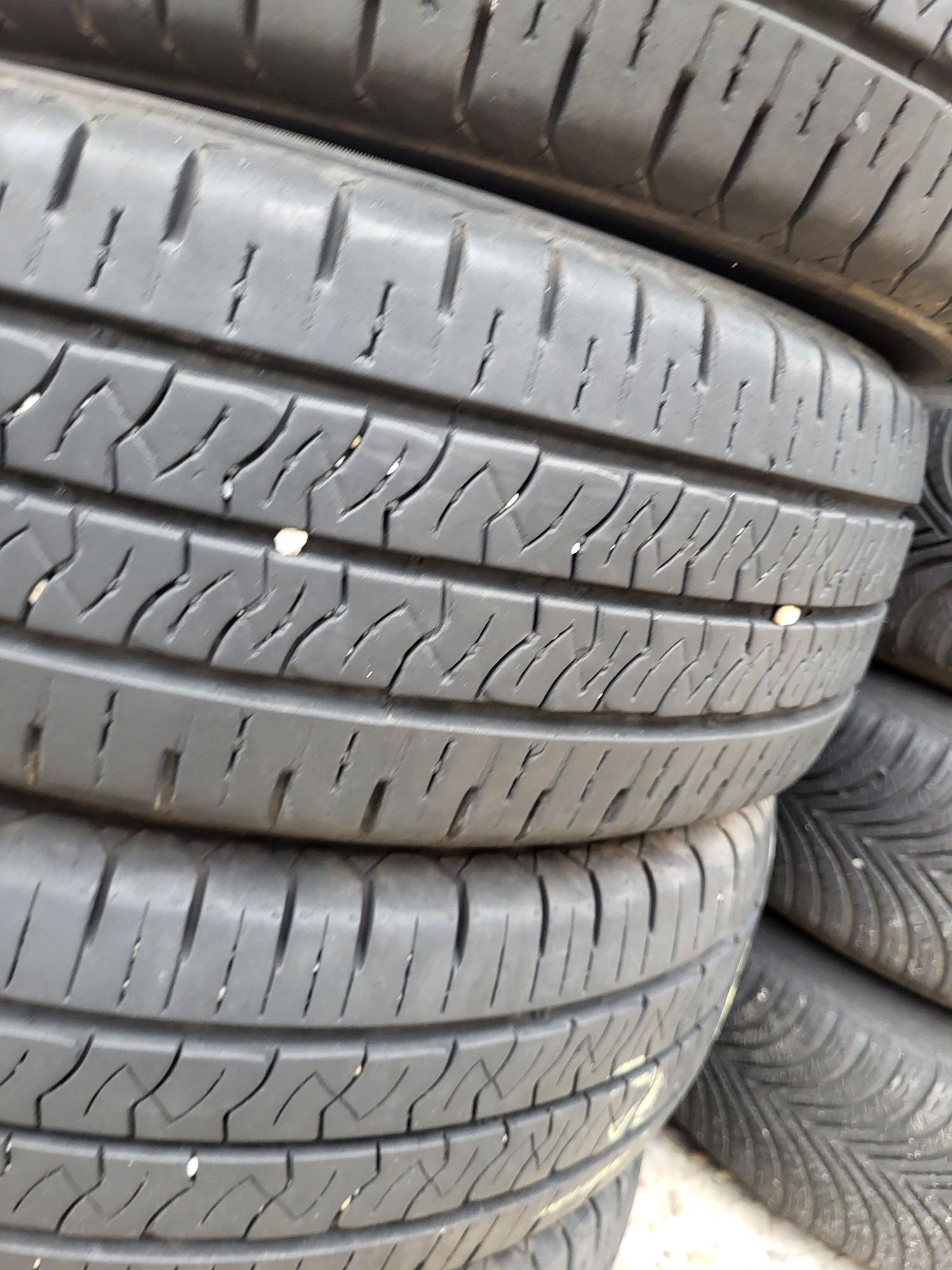 4 бр летни 215/65/15 Kumho