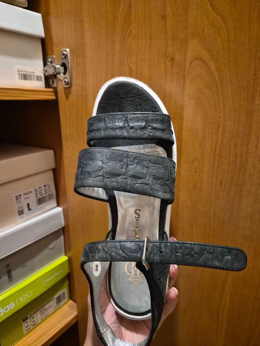 Черни сандали Daris