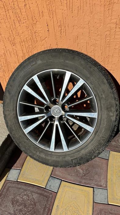 Продам колеса на Lexus RX