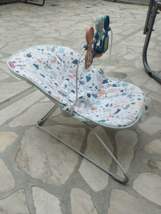 Бебешка количка + зимен кош -кошара,шезлонг,проходилка и кош за