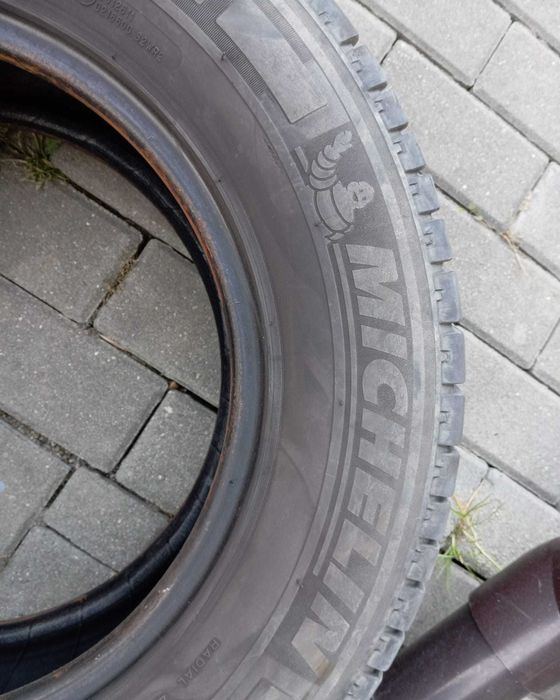 Anvelope vara Michelin Agilis 235/65 R16C 115/113R