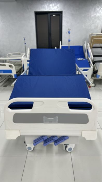 Механическая 3-х функциональная кровать для интенсивной терапии