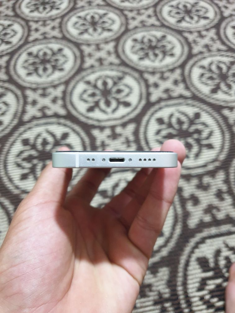 Iphone 13 mini ideal