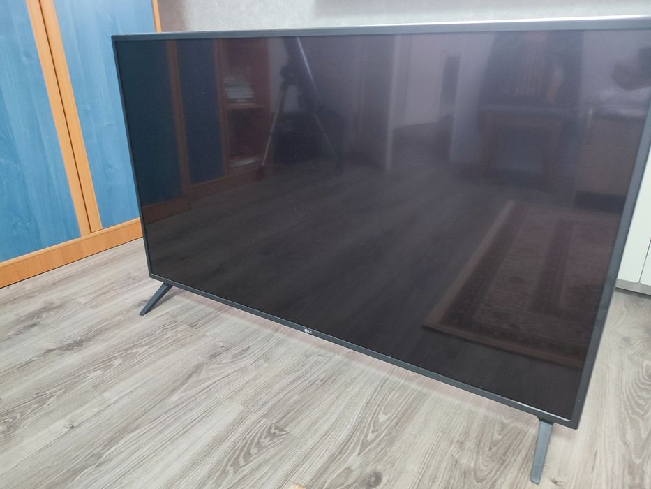 Продам телевизор LG 50 дуймов.