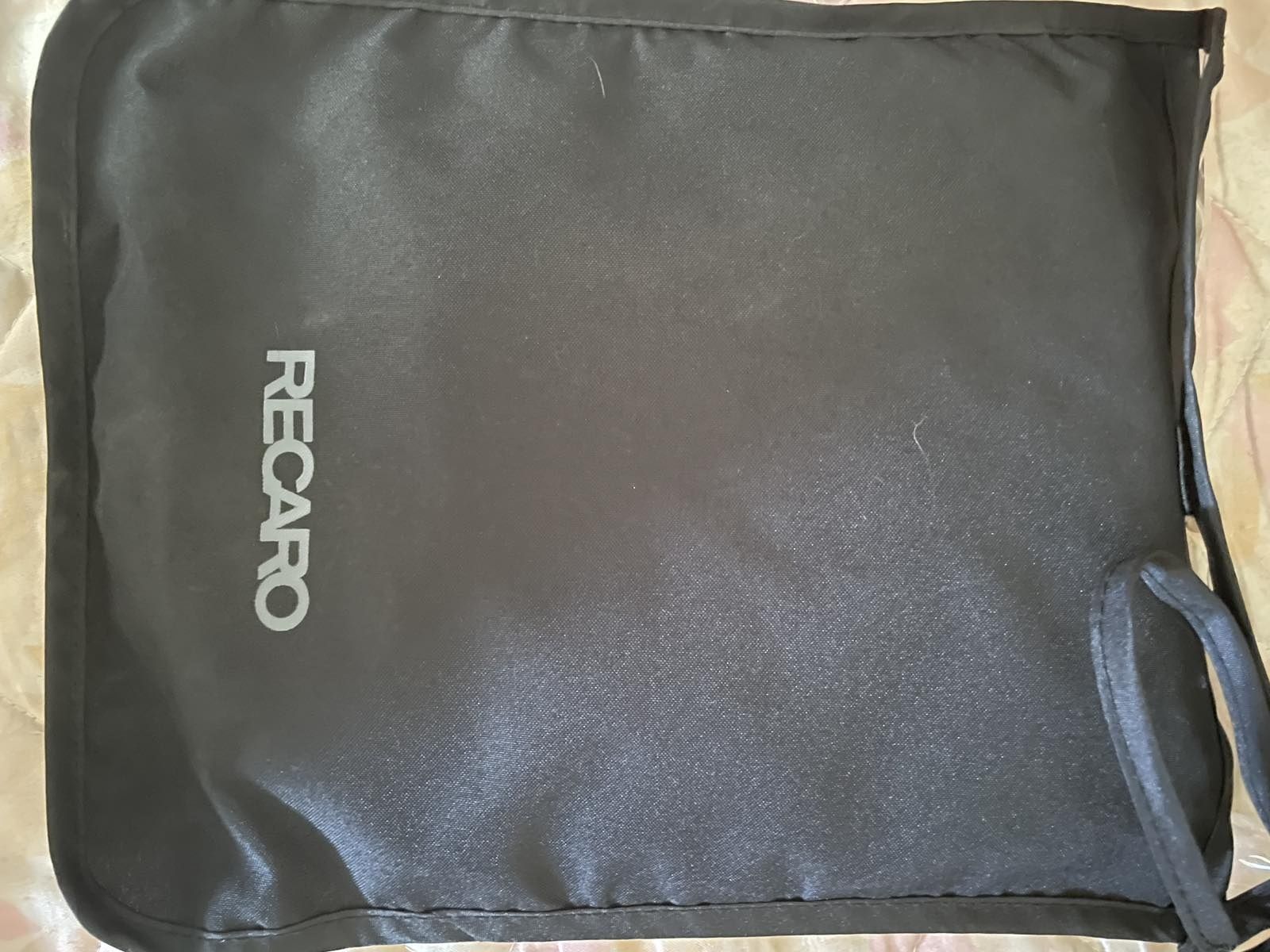 Продавам детска количка RECARO