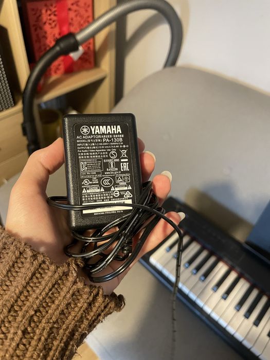 Yamaha Piaggero NP-12B Piano