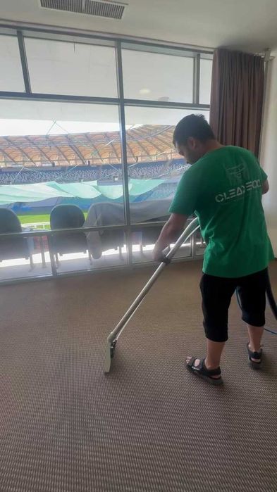 Katta hajmlar uchun kimyoviy tozalash — kovrolin va gilamlar.