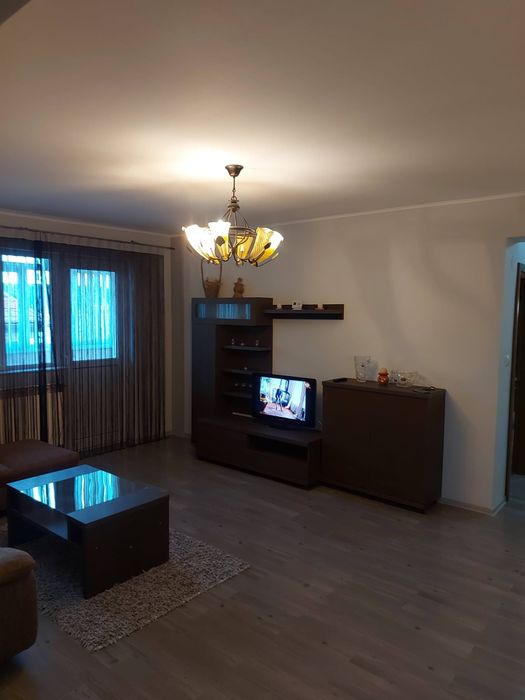 Inchiriez apartament cu 2 camere  în bloc nou situat în zona nord