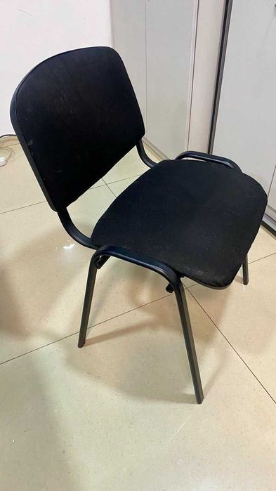 Офисные стулья ISO, черные, 8 шт.